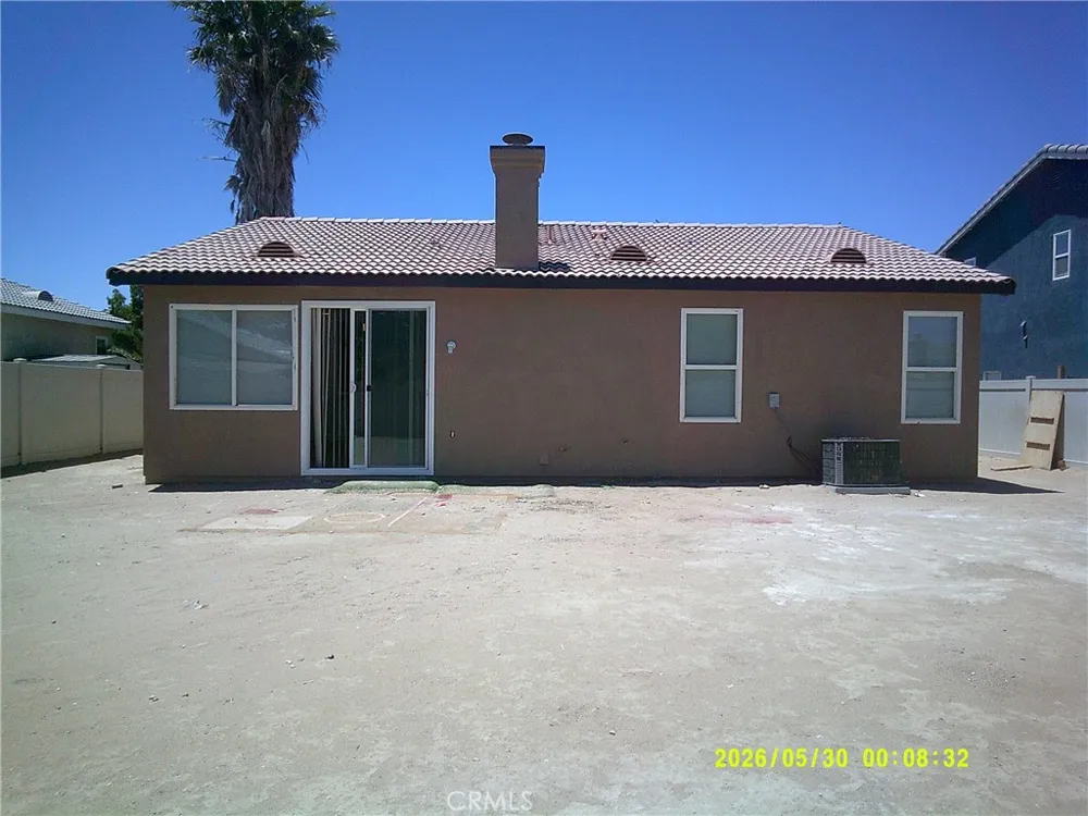 15763 Desert Rock Adelanto, CA 92301