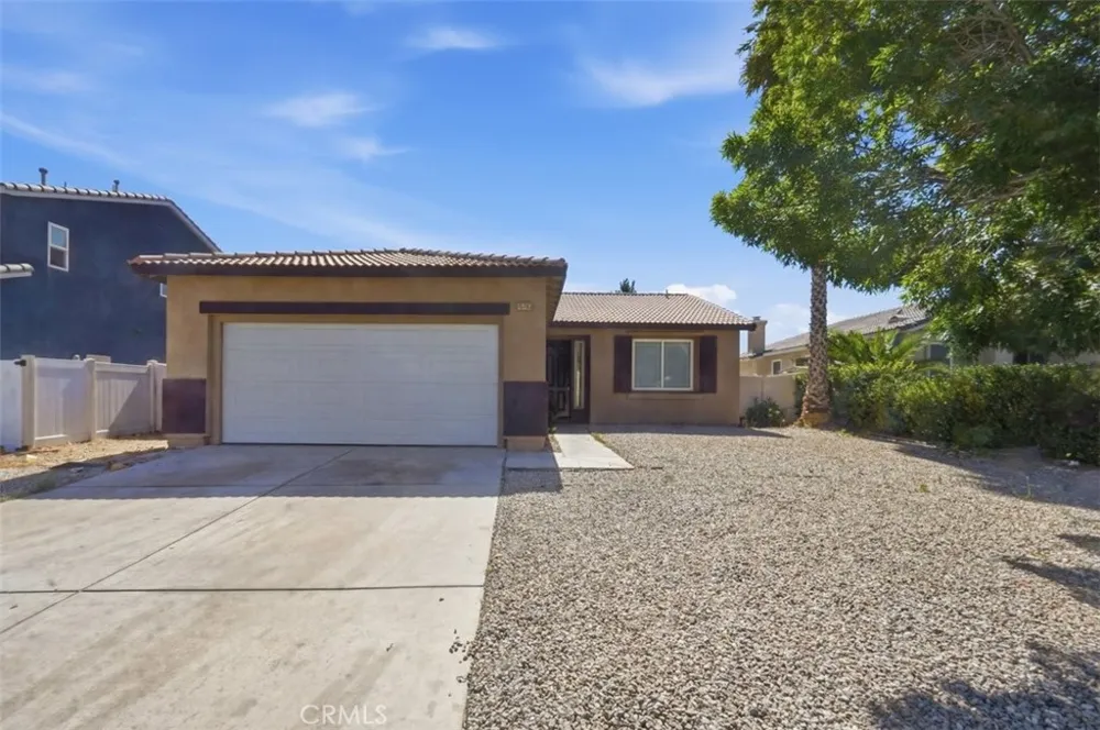15763 Desert Rock Adelanto, CA 92301