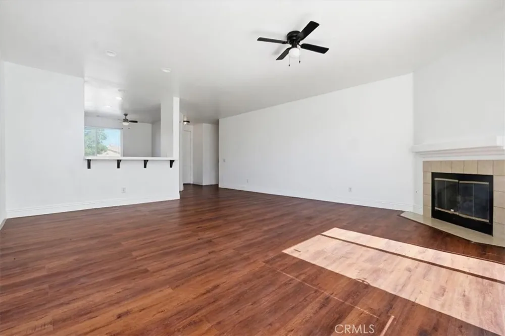 15763 Desert Rock Adelanto, CA 92301