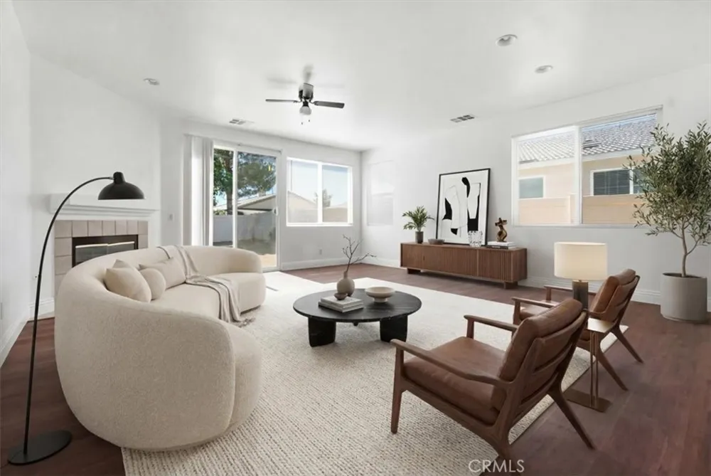 15763 Desert Rock Adelanto, CA 92301