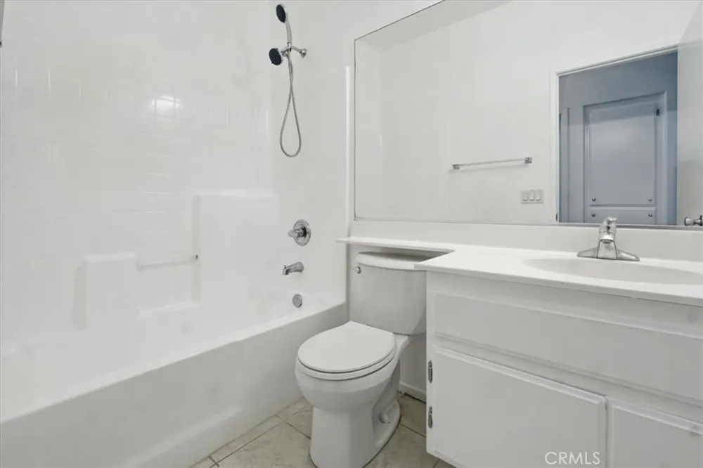 15763 Desert Rock Adelanto, CA 92301