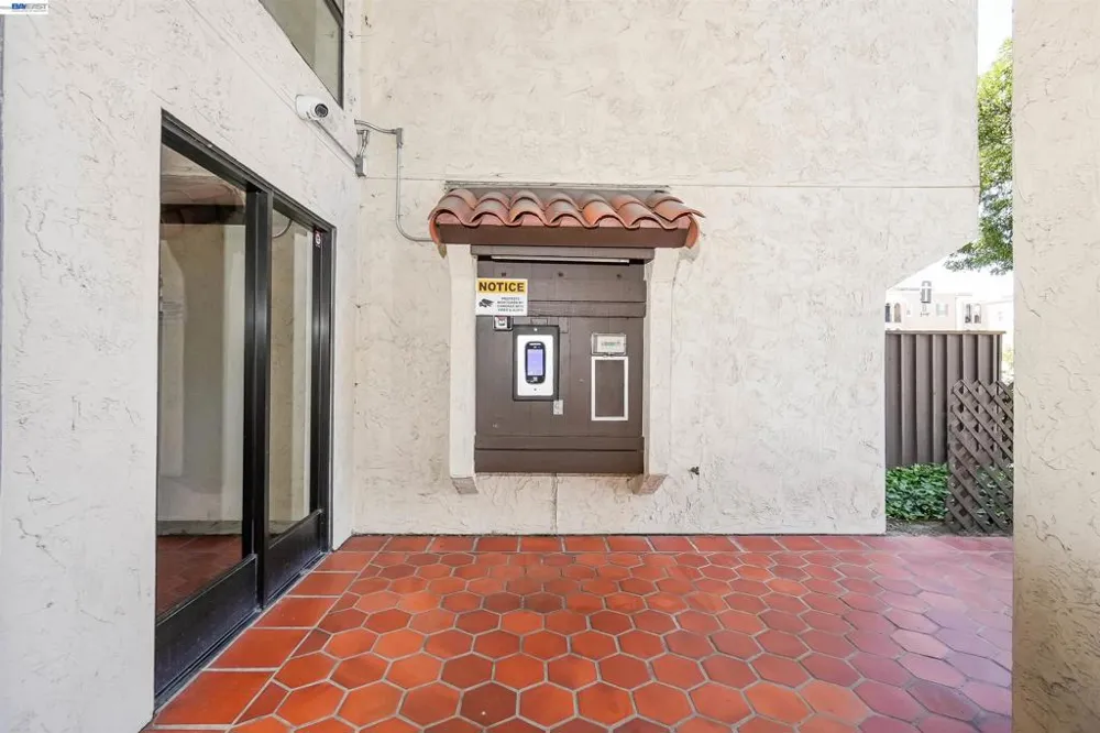 39931 Cedar Blvd #104 Newark, CA 94560