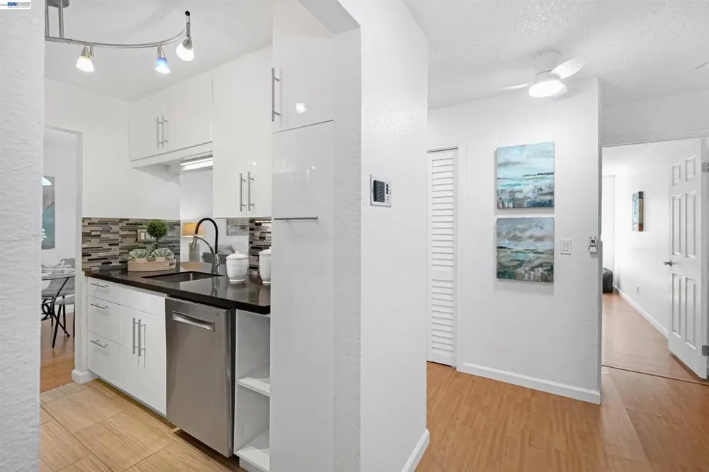 39931 Cedar Blvd #104 Newark, CA 94560