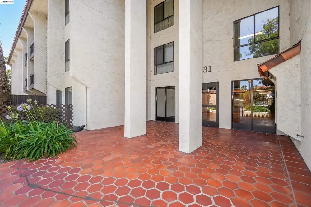 39931 Cedar Blvd #104 Newark, CA 94560