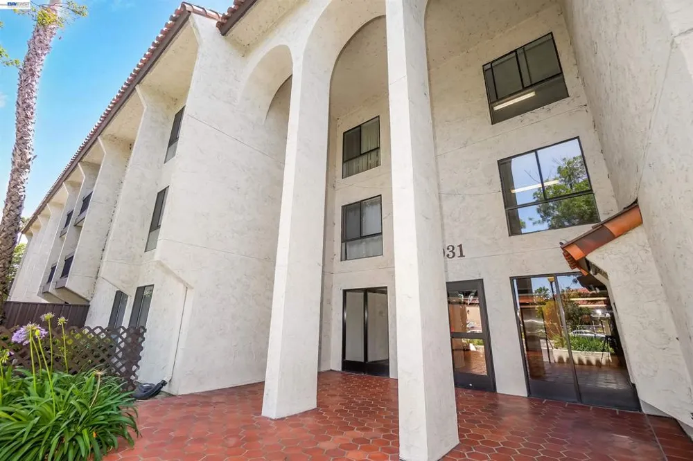 39931 Cedar Blvd #104 Newark, CA 94560