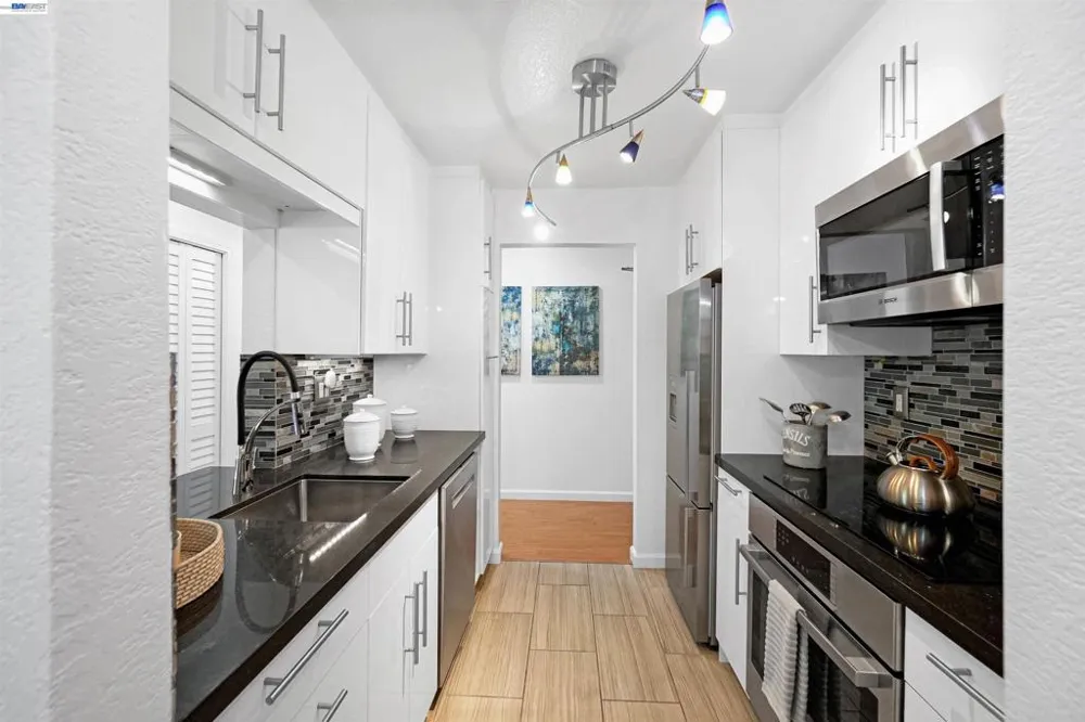 39931 Cedar Blvd #104 Newark, CA 94560
