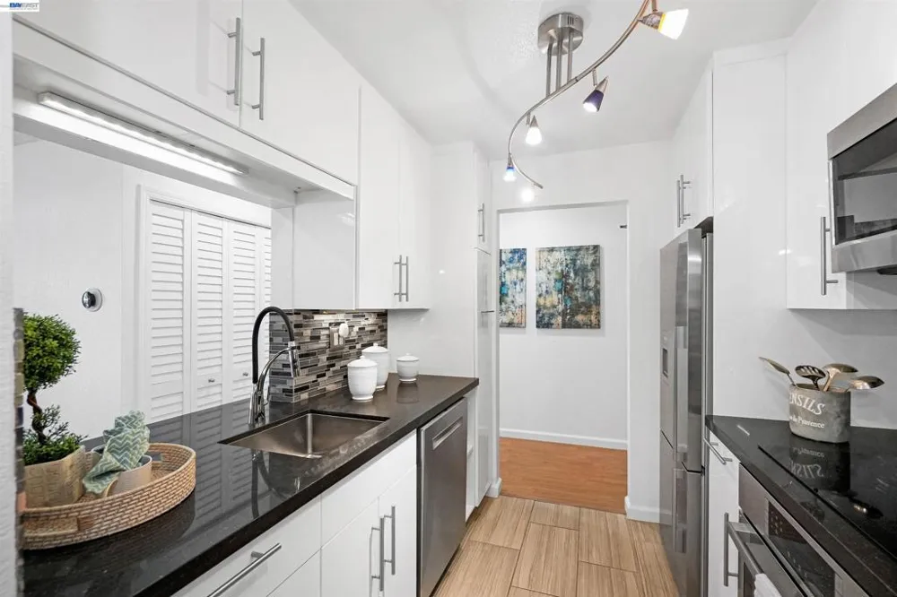 39931 Cedar Blvd #104 Newark, CA 94560