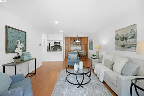 39931 Cedar Blvd #104