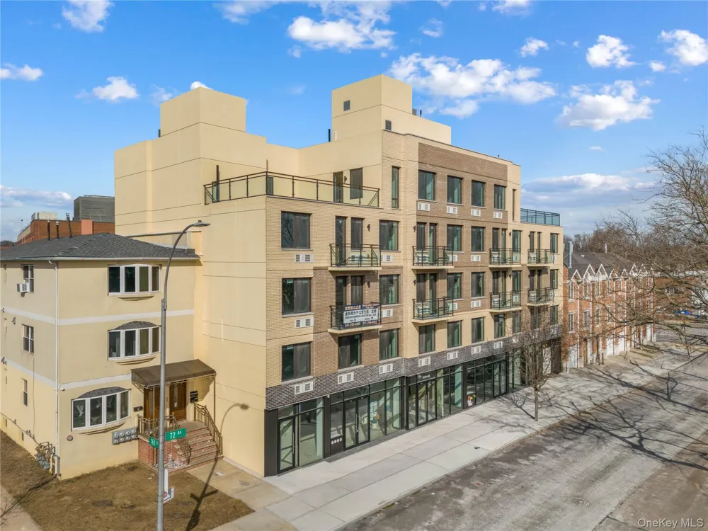 163-07 72nd Ave #2C Fresh Meadows, NY 11365