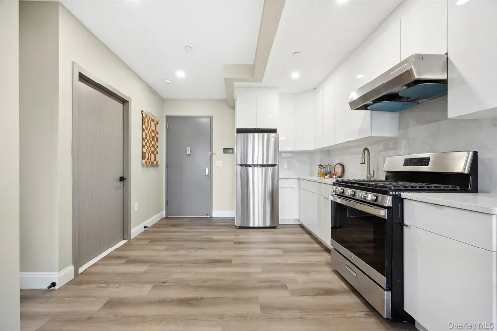 163-07 72nd Ave #2C Fresh Meadows, NY 11365