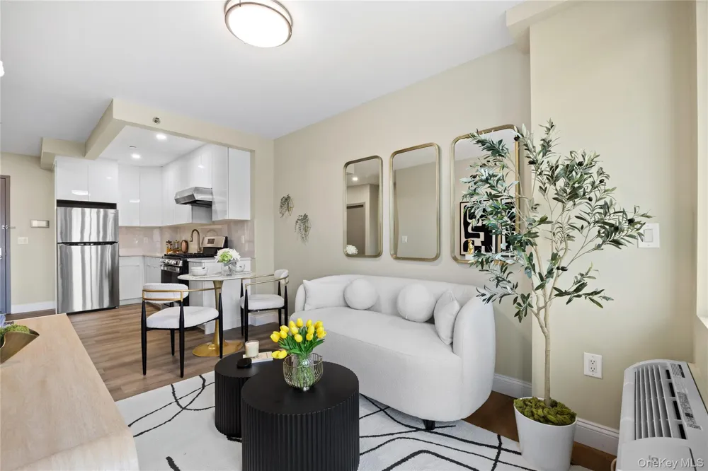 163-07 72nd Ave #2C Fresh Meadows, NY 11365