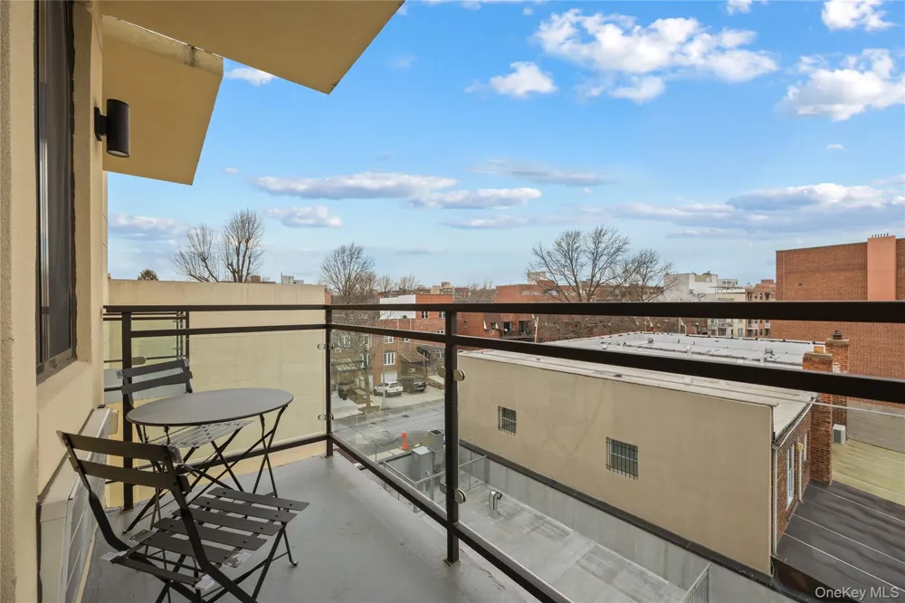 163-07 72nd Ave #2C Fresh Meadows, NY 11365