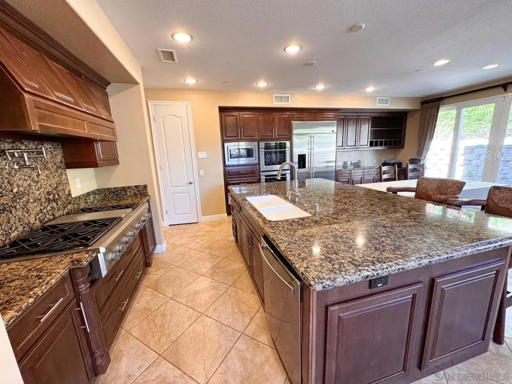 536 Quail Pointe Lane Encinitas, CA 92024