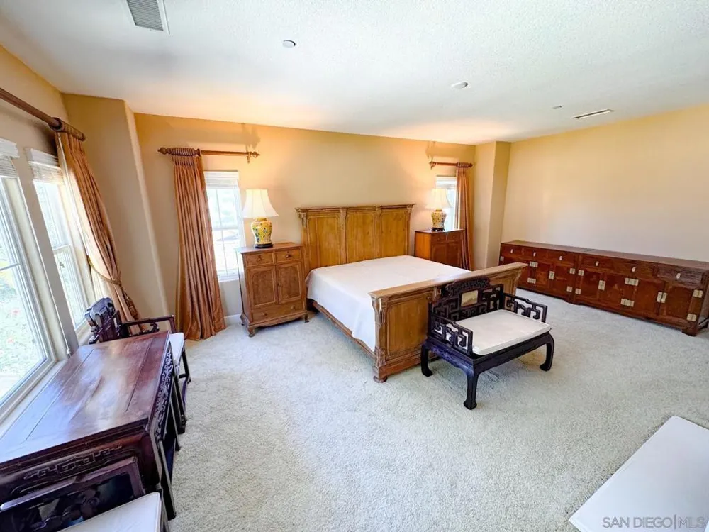 536 Quail Pointe Lane Encinitas, CA 92024