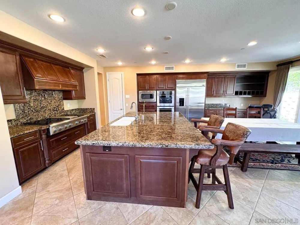536 Quail Pointe Lane Encinitas, CA 92024