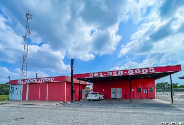 1513 HIGHWAY 181 FRONTAGE N