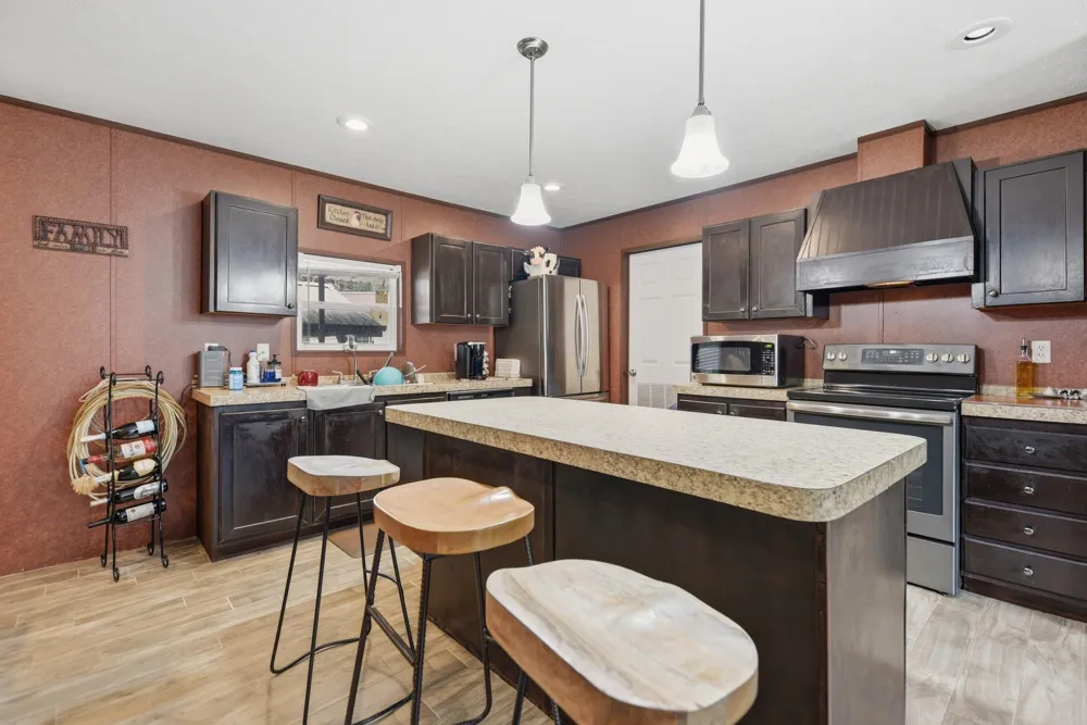 1182 Oak Crest Drive New Ulm, TX 78950
