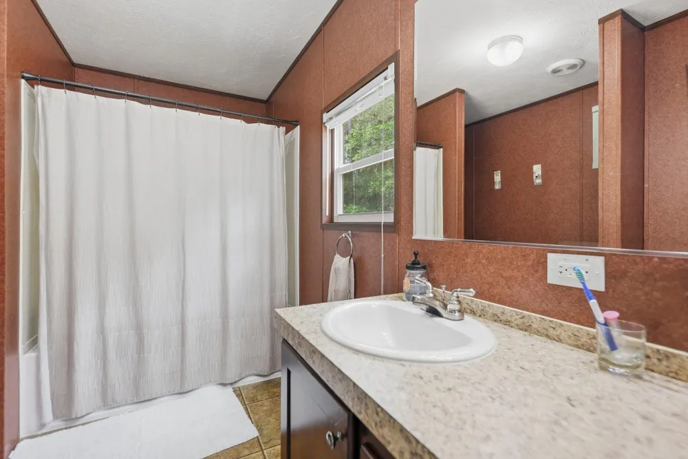 1182 Oak Crest Drive New Ulm, TX 78950