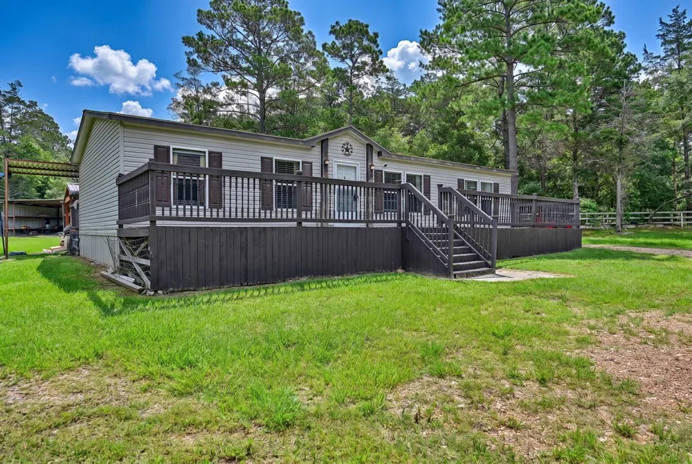 1182 Oak Crest Drive New Ulm, TX 78950