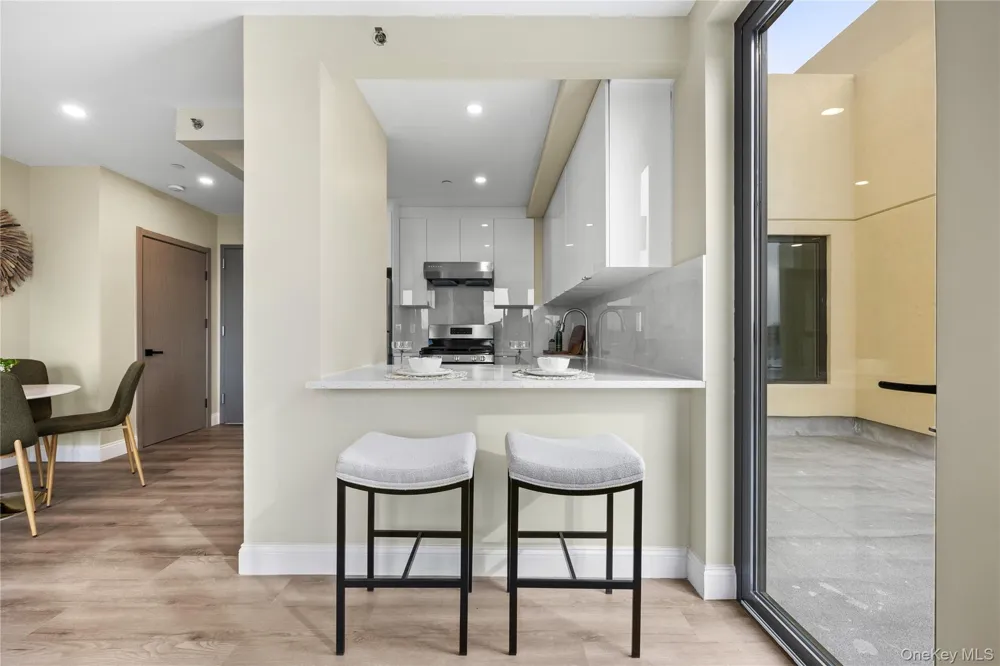 163-07 72nd Avenue #5A Fresh Meadows, NY 11365