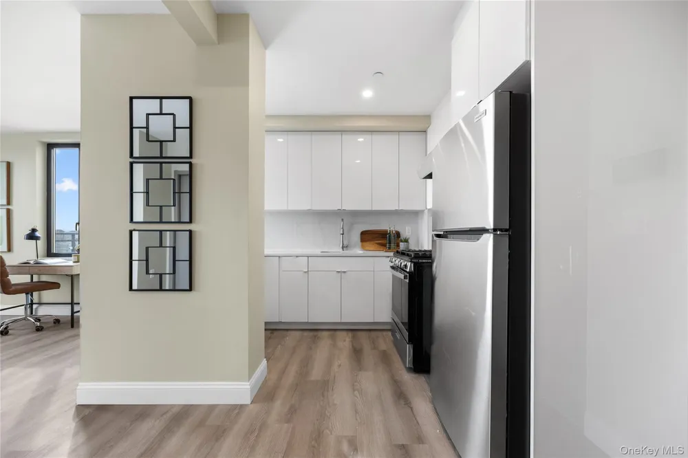 163-07 72nd Avenue #5A Fresh Meadows, NY 11365