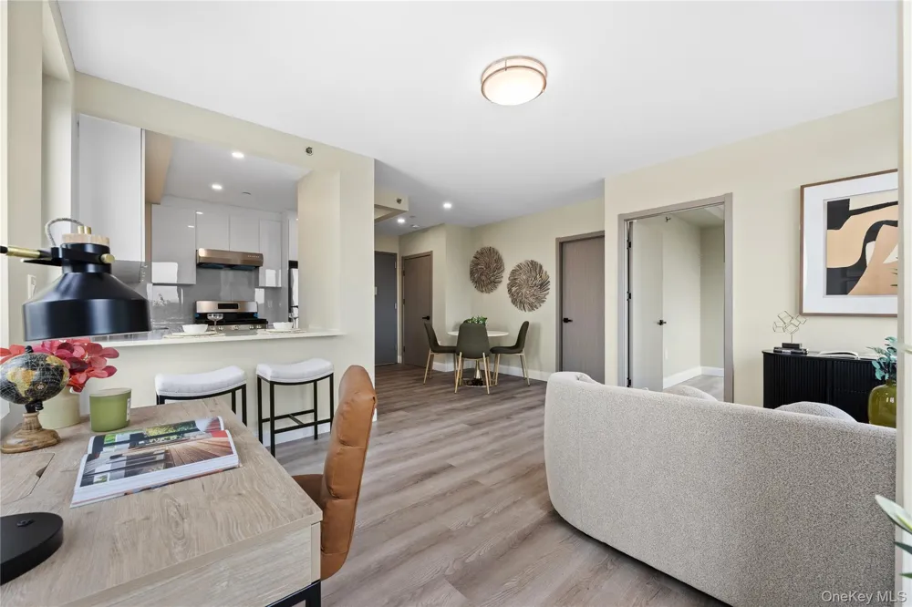 163-07 72nd Avenue #5A Fresh Meadows, NY 11365