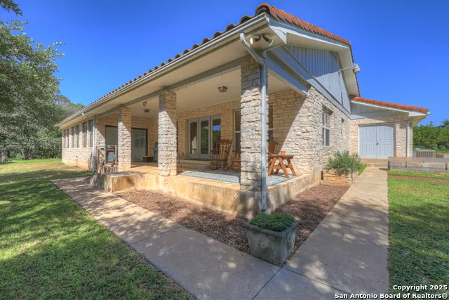 830 Palomino Lane San Marcos, TX 78666