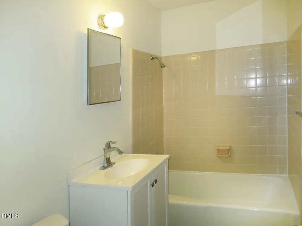 400 Davie Road #8 Carrboro, NC 27510