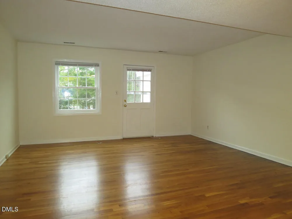 400 Davie Road #8 Carrboro, NC 27510