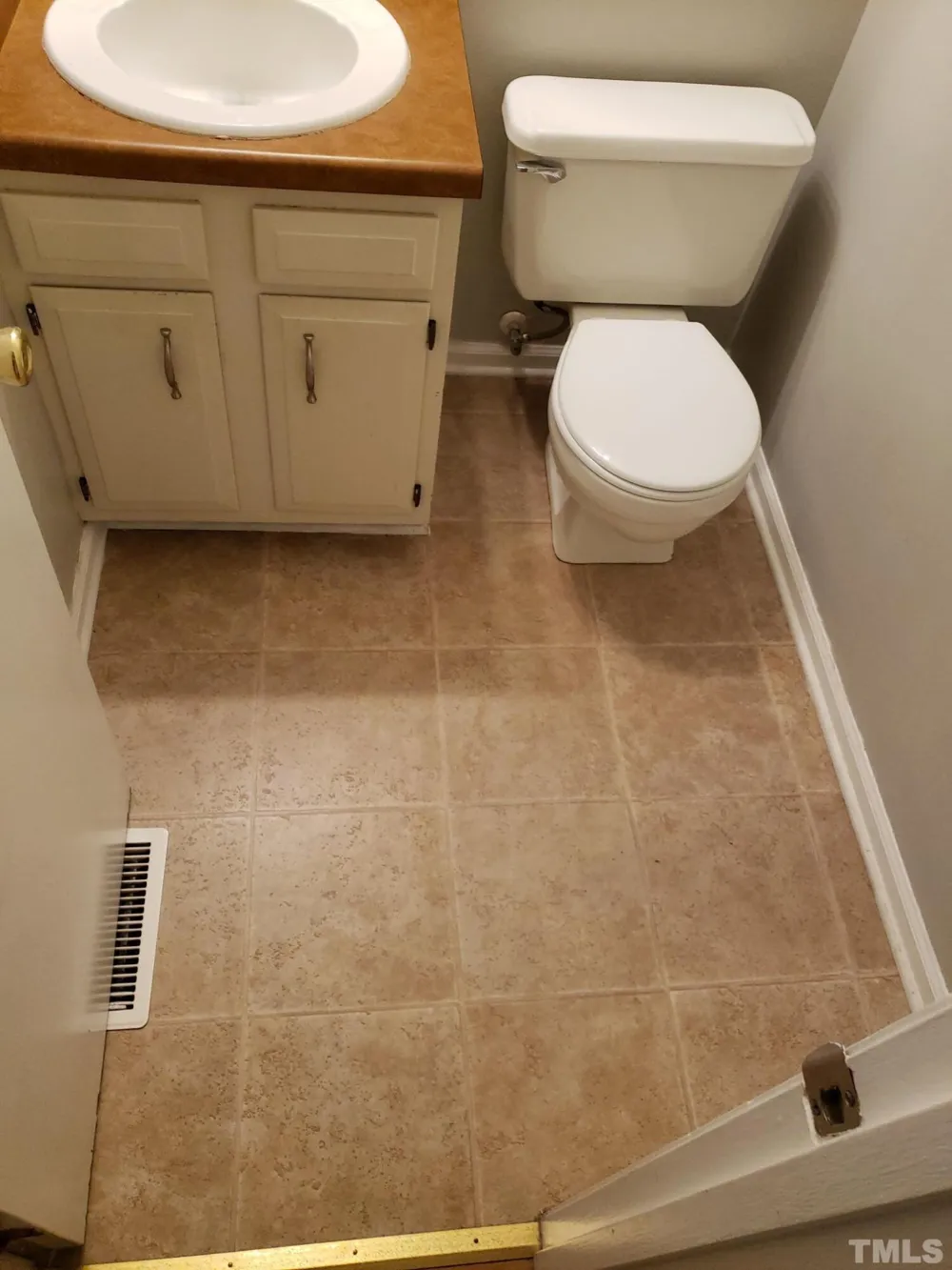 207 Meadow Knightdale, NC 27545