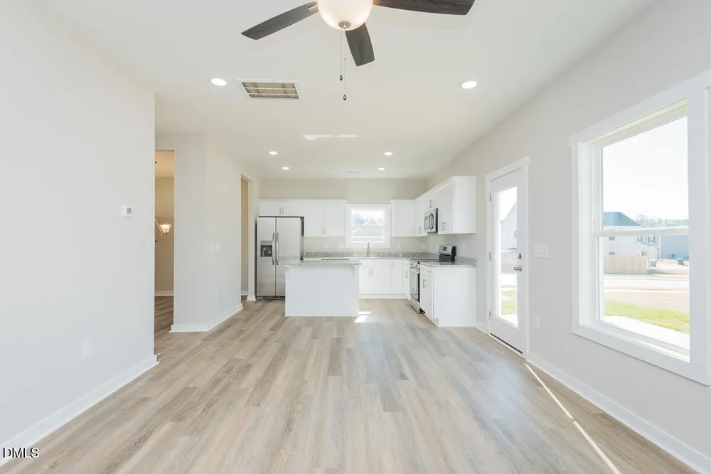 415 E Lee Avenue Yadkinville, NC 27055