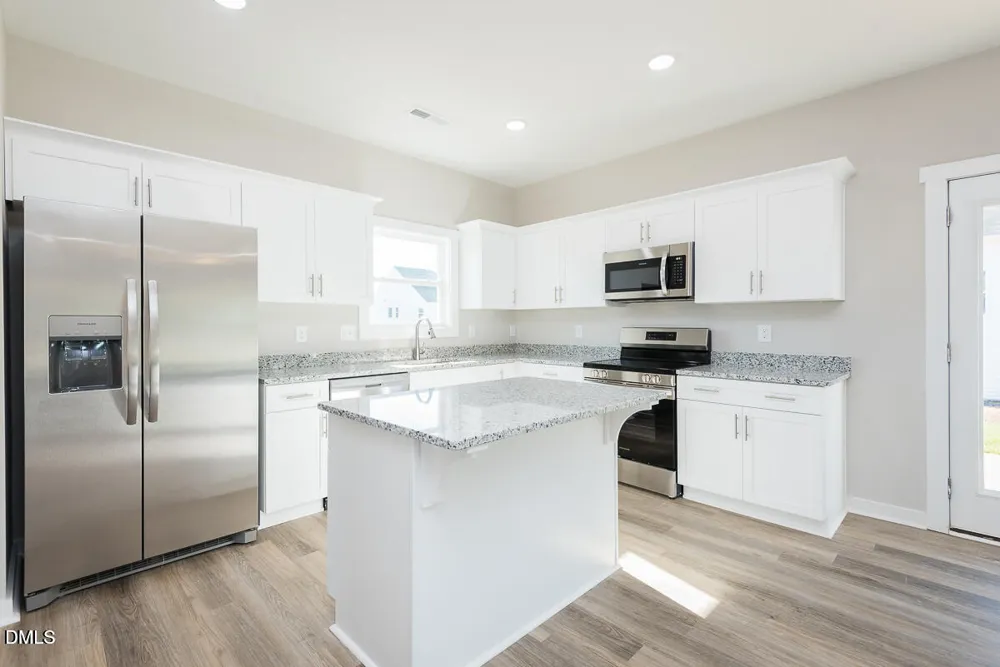 415 E Lee Avenue Yadkinville, NC 27055