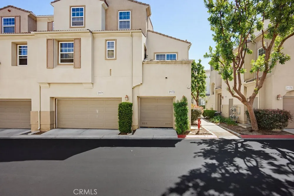 31173 Strawberry Tree Lane Temecula, CA 92592