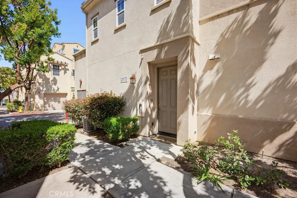 31173 Strawberry Tree Lane Temecula, CA 92592