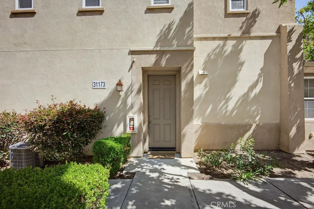 31173 Strawberry Tree Lane Temecula, CA 92592