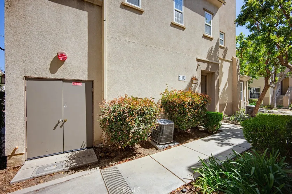 31173 Strawberry Tree Lane Temecula, CA 92592