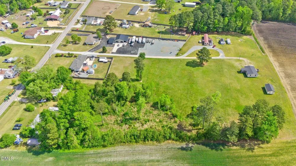 2115 Woods Crossroads Road Benson, NC 27504