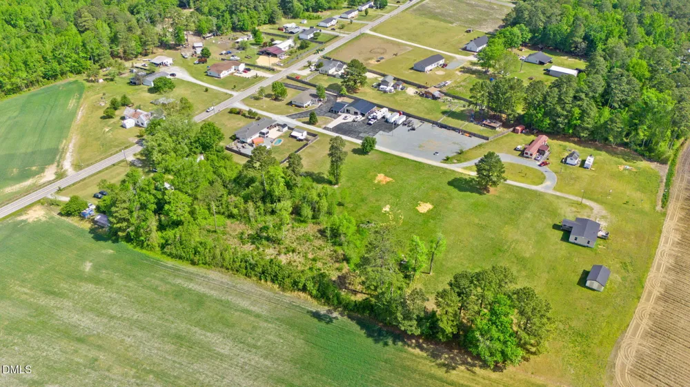 2115 Woods Crossroads Road Benson, NC 27504