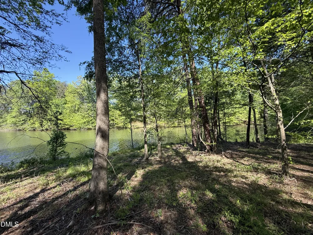 618 Crystal Cove Lane Yanceyville, NC 27379