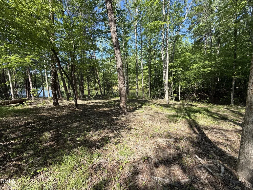 618 Crystal Cove Lane Yanceyville, NC 27379