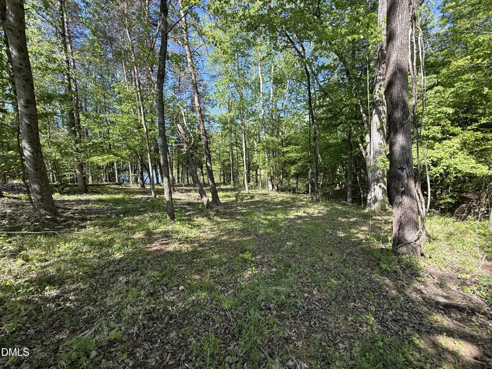 618 Crystal Cove Lane Yanceyville, NC 27379