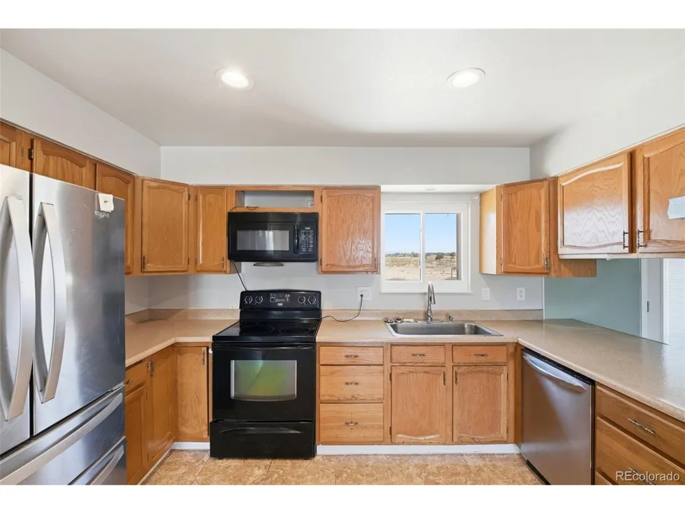 1747 16th Street Penrose, CO 81240