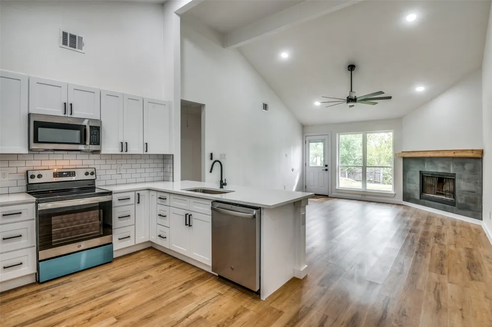 1108 Highpoint Road Bedford, TX 76022