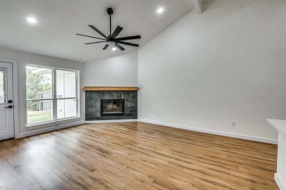 1108 Highpoint Road Bedford, TX 76022