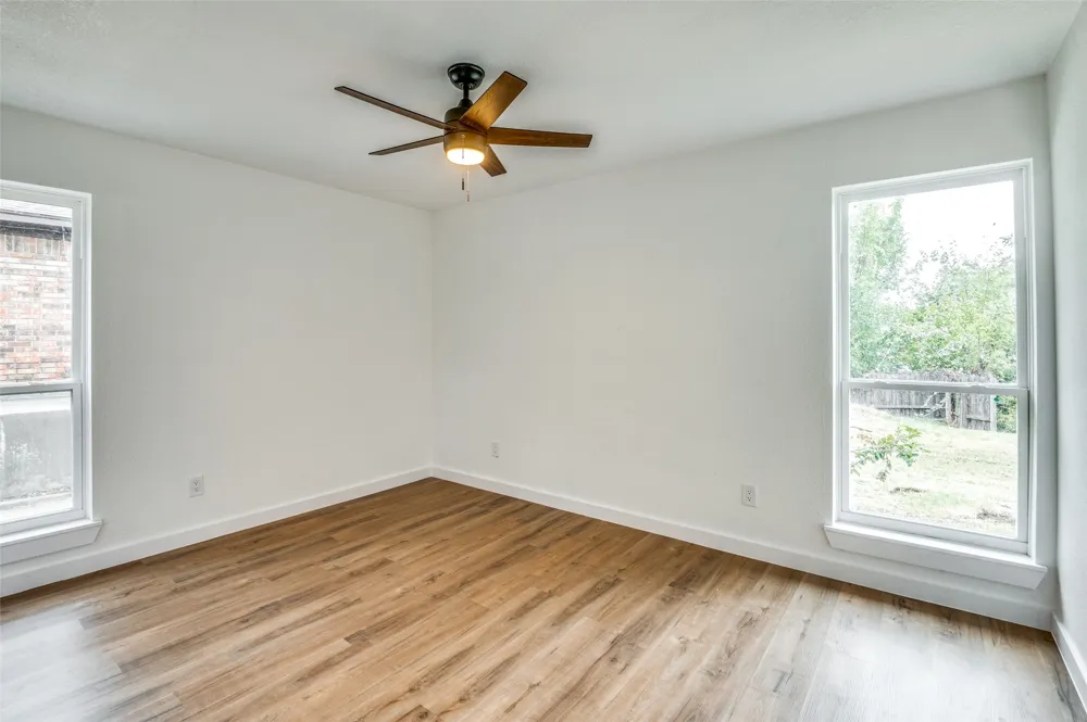 1108 Highpoint Road Bedford, TX 76022