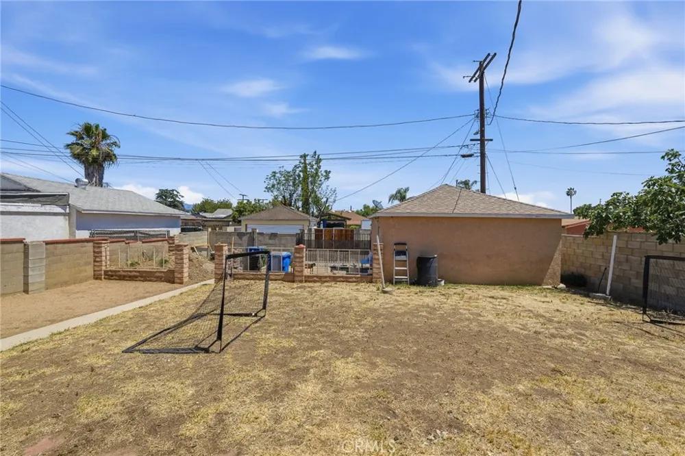 12824 Osborne Pacoima, CA 91331