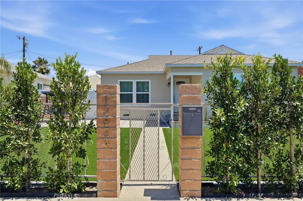 12824 Osborne Pacoima, CA 91331