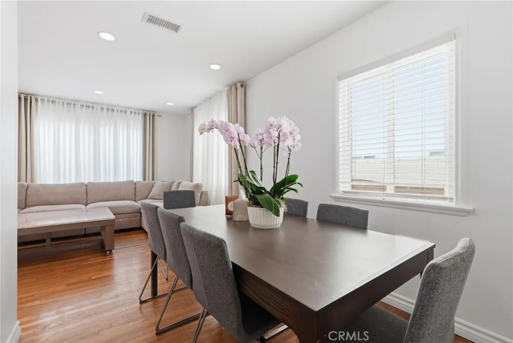 12824 Osborne Pacoima, CA 91331