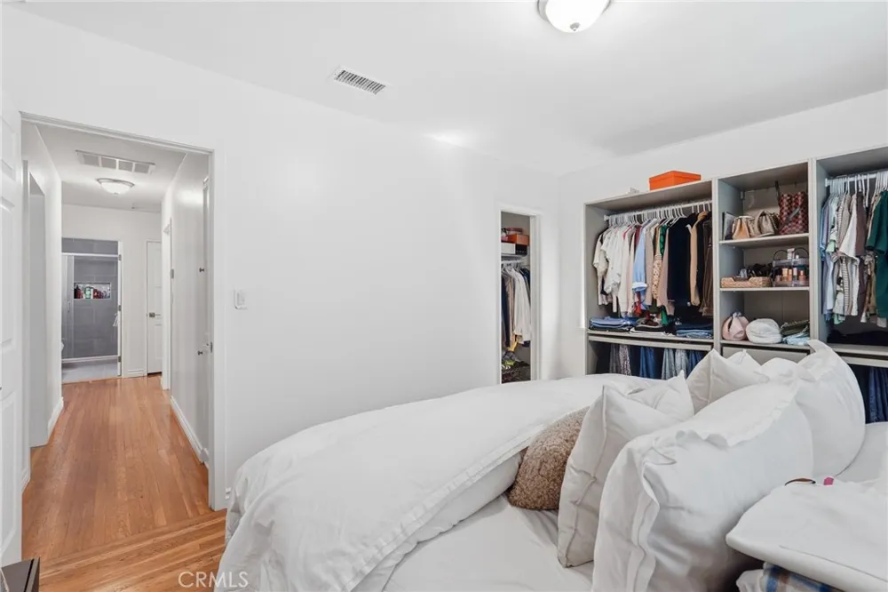 12824 Osborne Pacoima, CA 91331