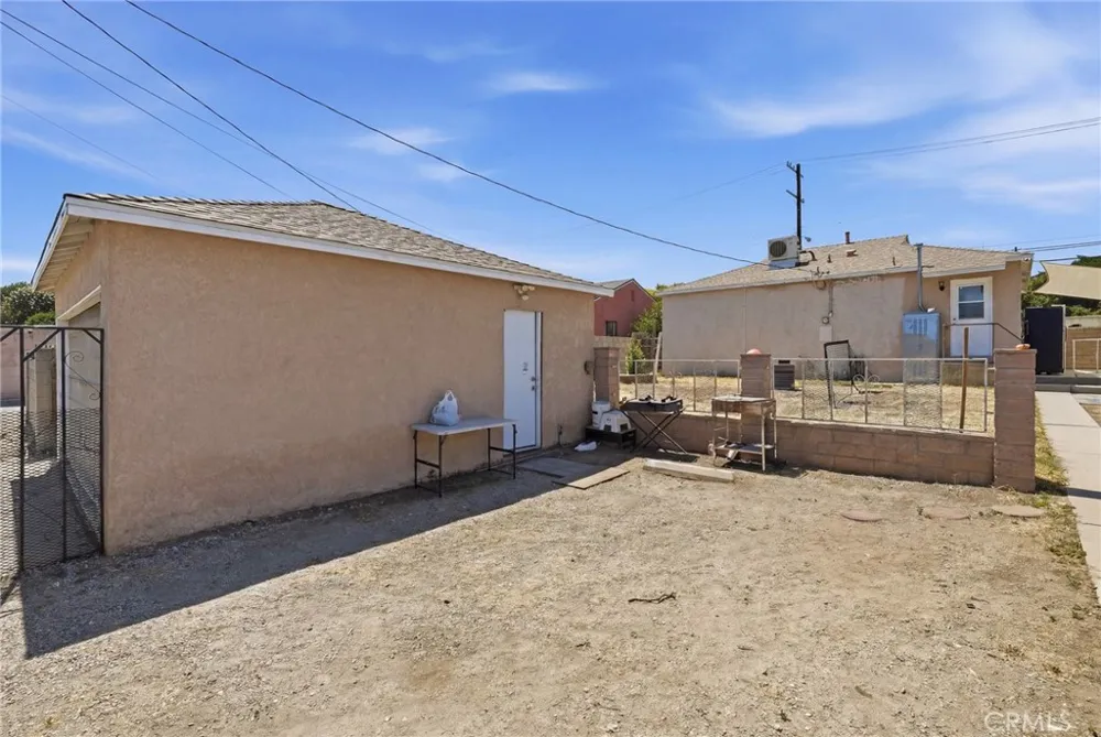 12824 Osborne Pacoima, CA 91331